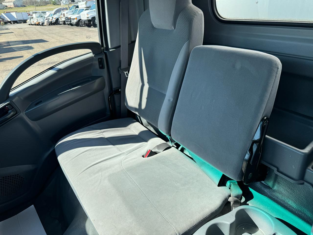 Isuzu NPR 133.7" WB WHITE CAB IBT PWL 2018