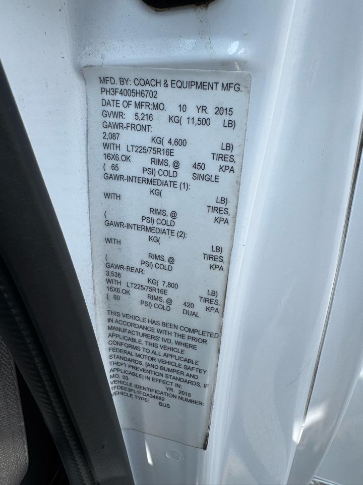 Ford Econoline Commercial Cutaway E-350 Super Duty 138" DRW 2015