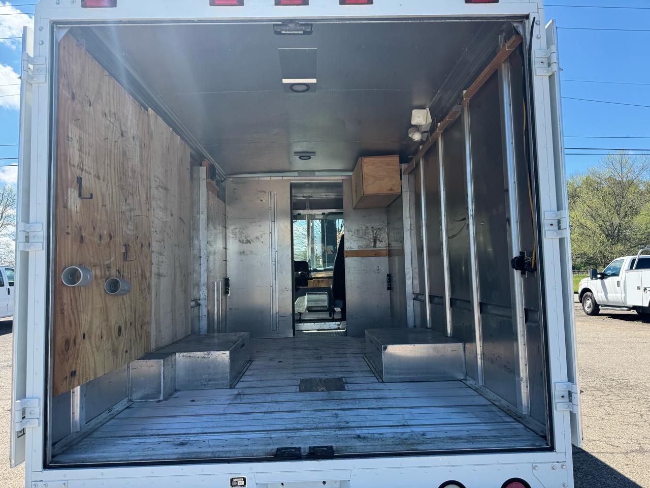 Ford Econoline Commercial Chassis  2012