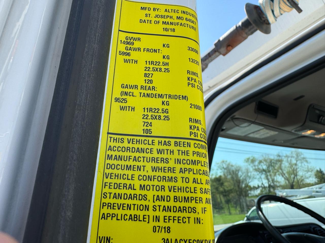 Freightliner M2 106  2019