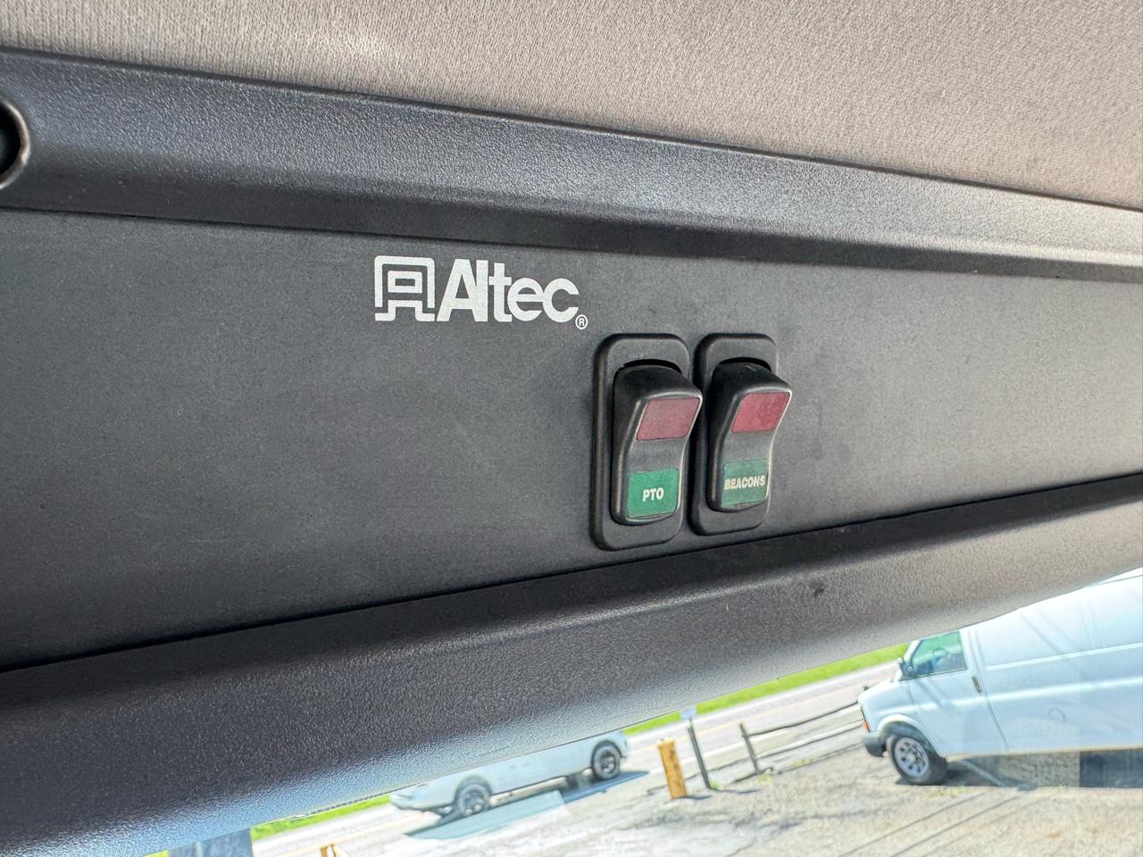 Freightliner M2 106  2019