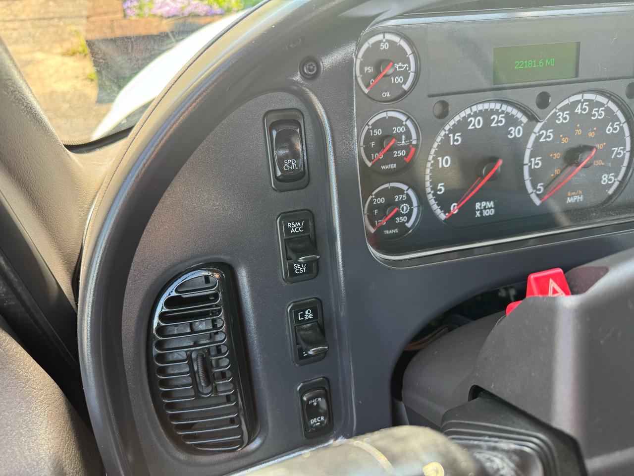 Freightliner M2 106  2019