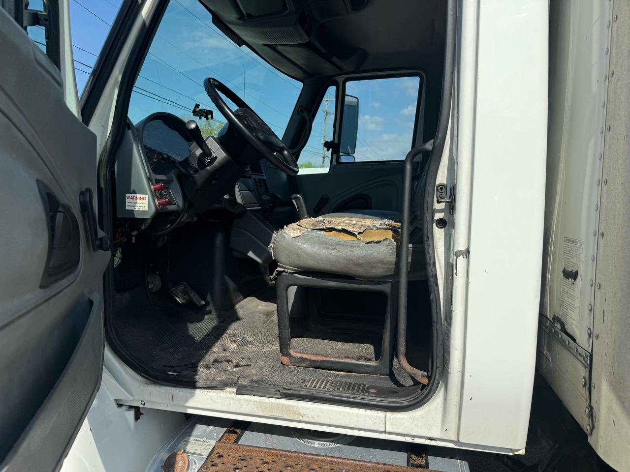 International 4300  2003