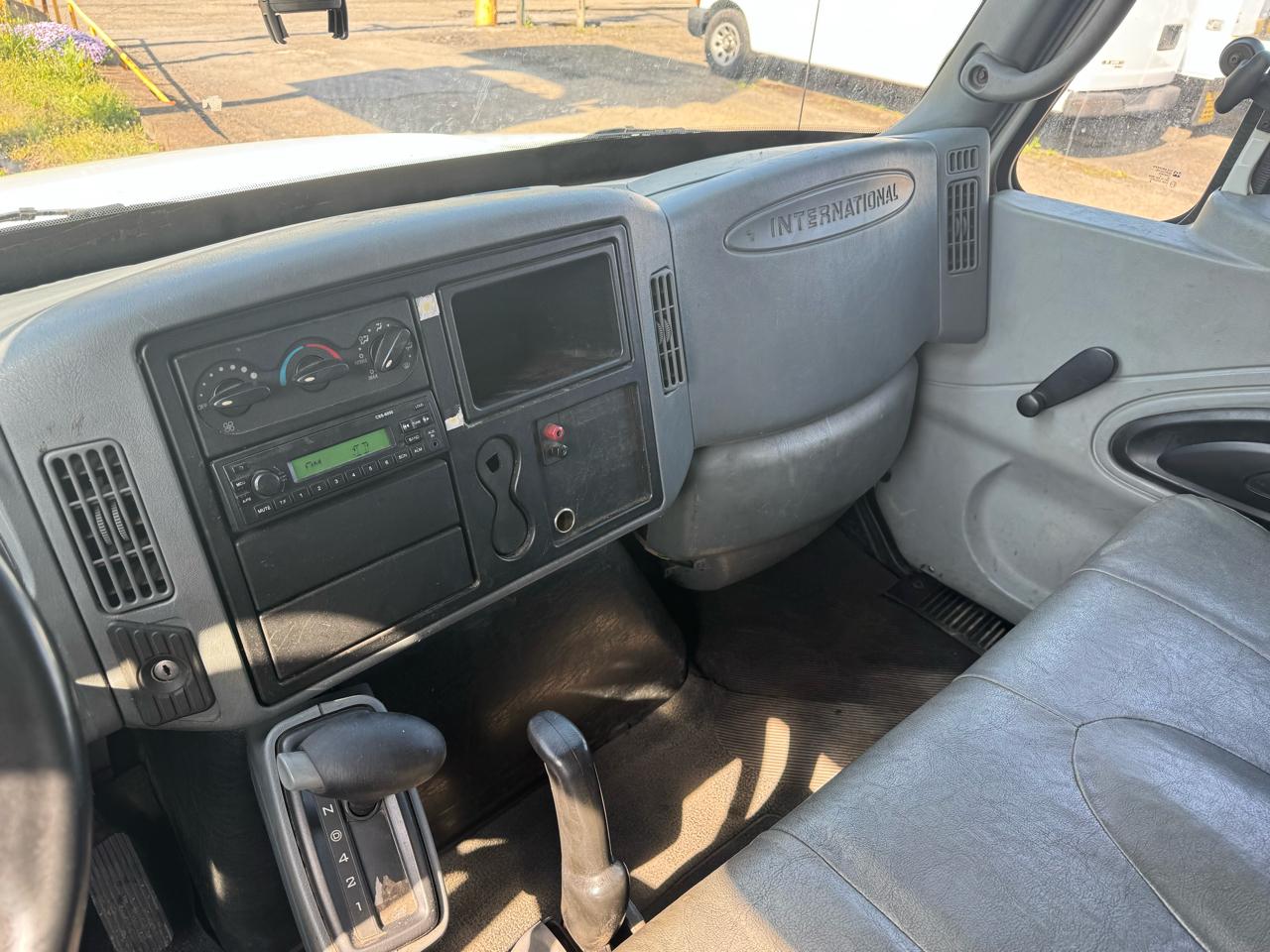 International 4300  2003