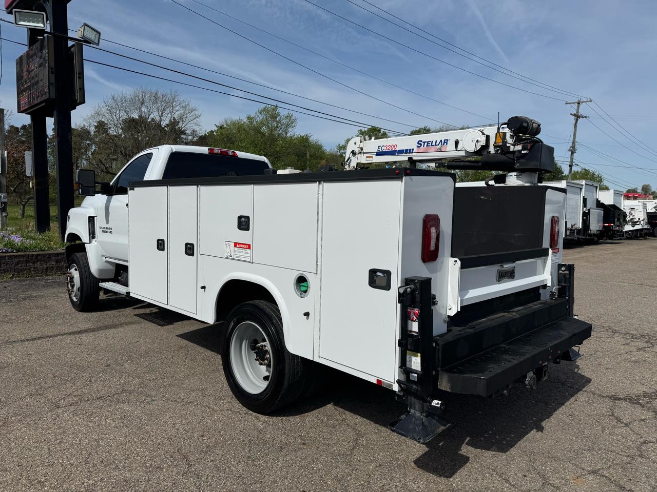 Chevrolet Silverado MD 4WD Reg Cab Work Truck 2022