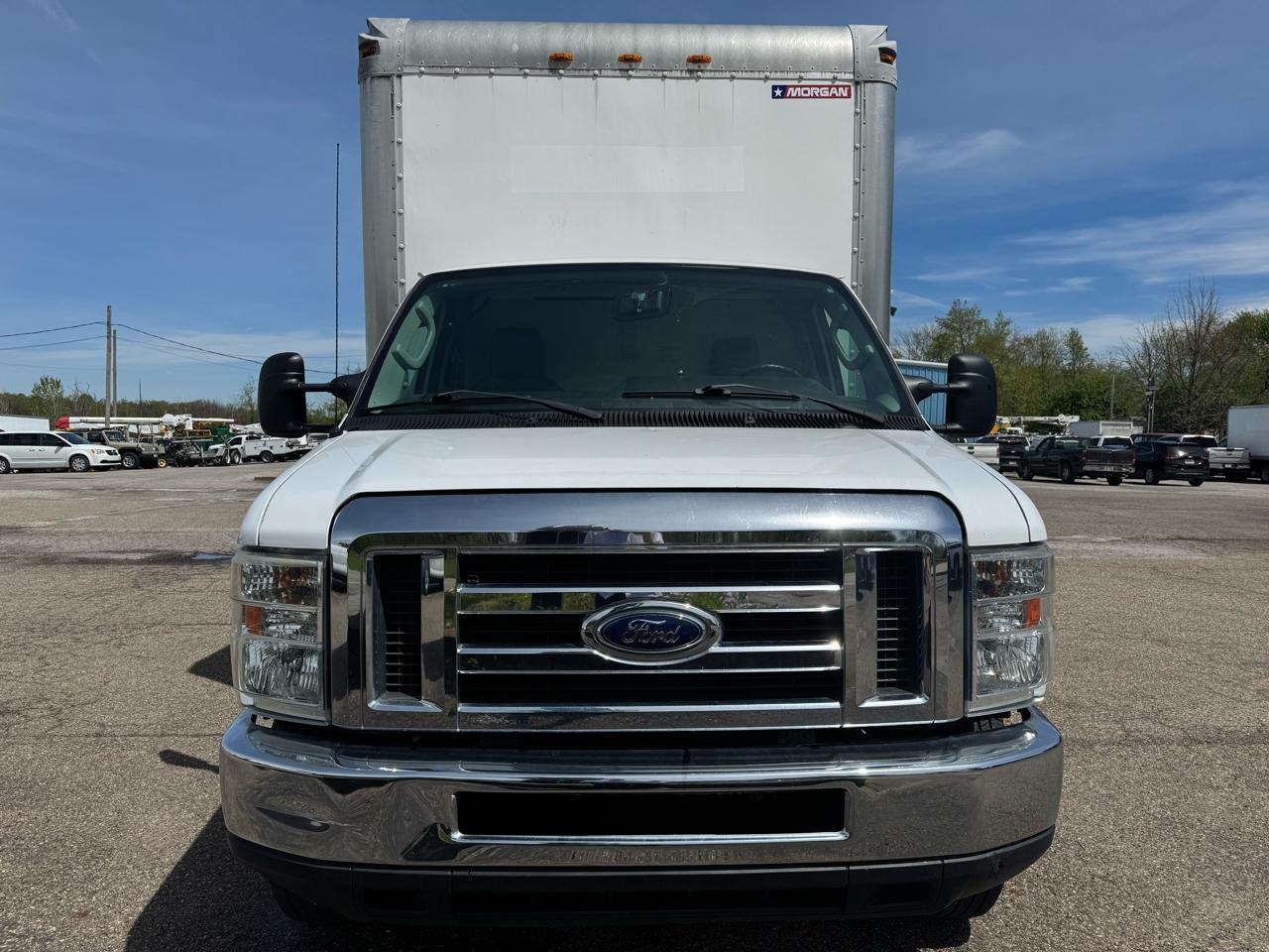 Ford Econoline Commercial Cutaway E-450 Super Duty 176" DRW 2016