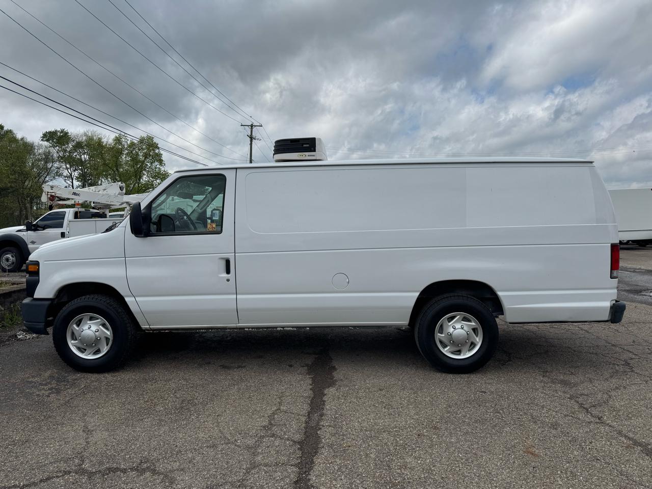 Ford Econoline Cargo Van E-150 Ext Commercial 2014