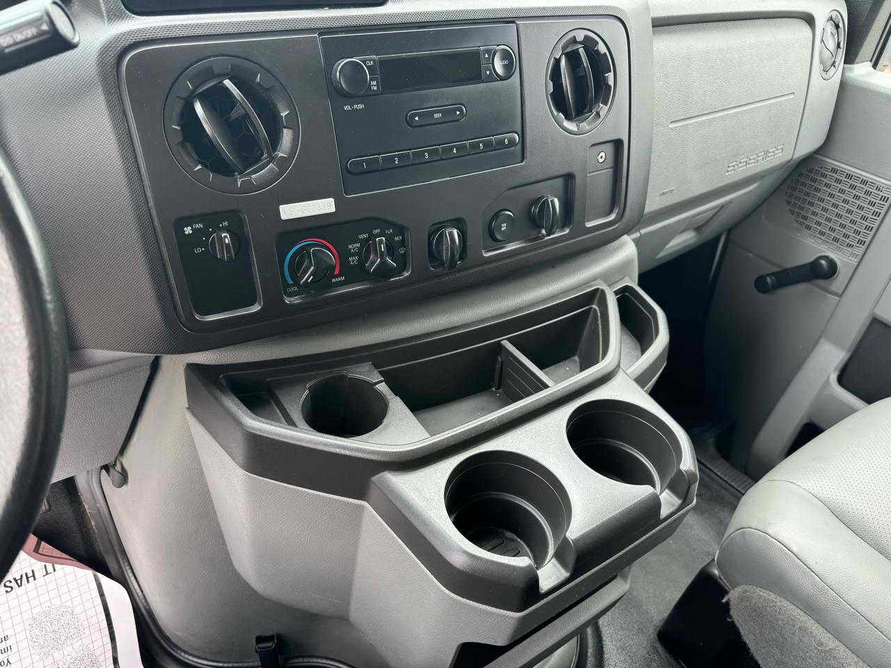 Ford Econoline Cargo Van E-150 Ext Commercial 2014