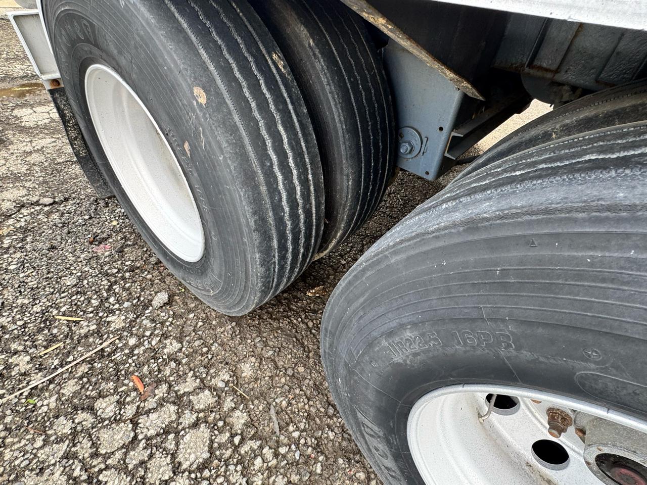 Fruehauf Trailer  1989