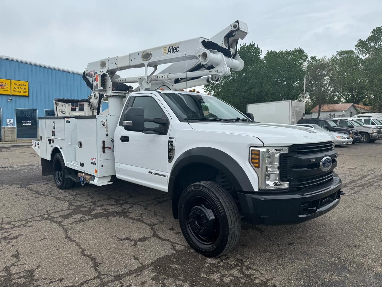 Ford Super Duty F-550 DRW XL 4WD Reg Cab 169" WB 84" CA 2019
