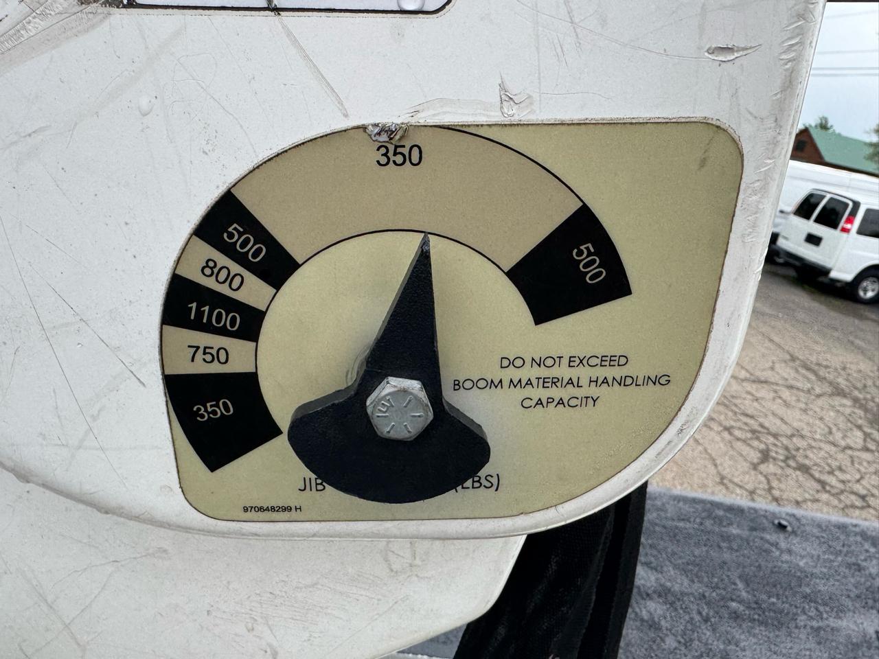 Ford Super Duty F-550 DRW XL 4WD Reg Cab 169" WB 84" CA 2019