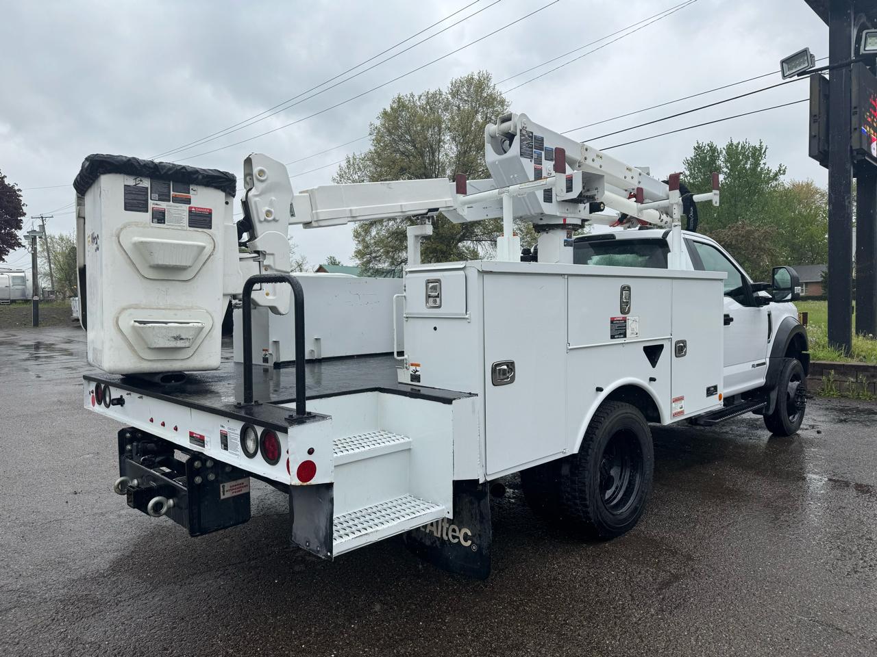Ford Super Duty F-550 DRW XL 4WD Reg Cab 145" WB 60" CA 2020
