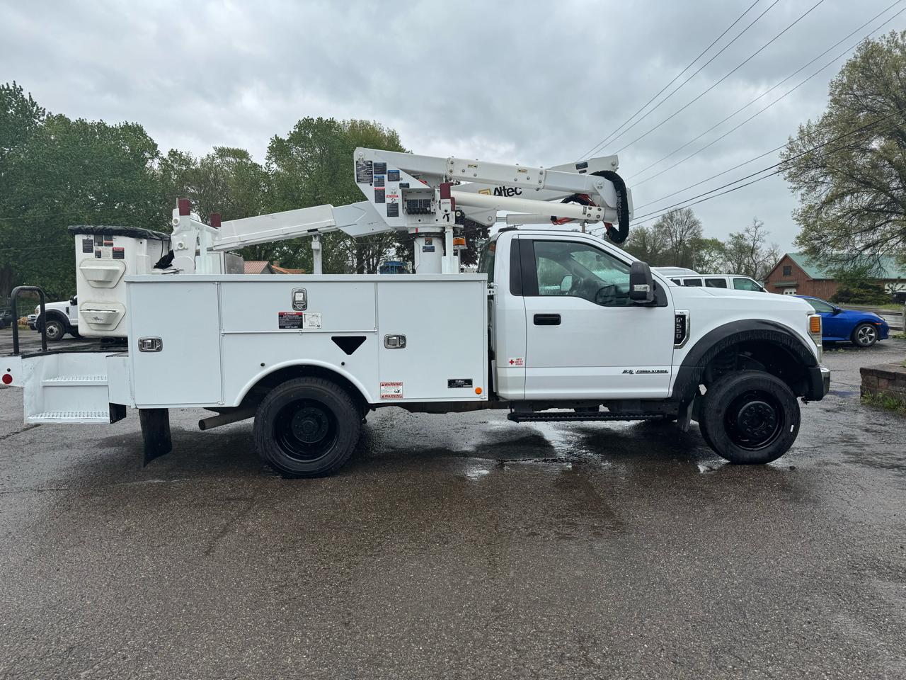 Ford Super Duty F-550 DRW XL 4WD Reg Cab 145" WB 60" CA 2020