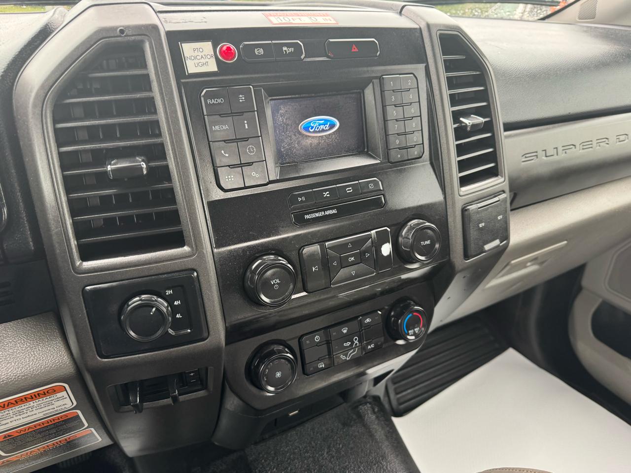 Ford Super Duty F-550 DRW XL 4WD Reg Cab 145" WB 60" CA 2020