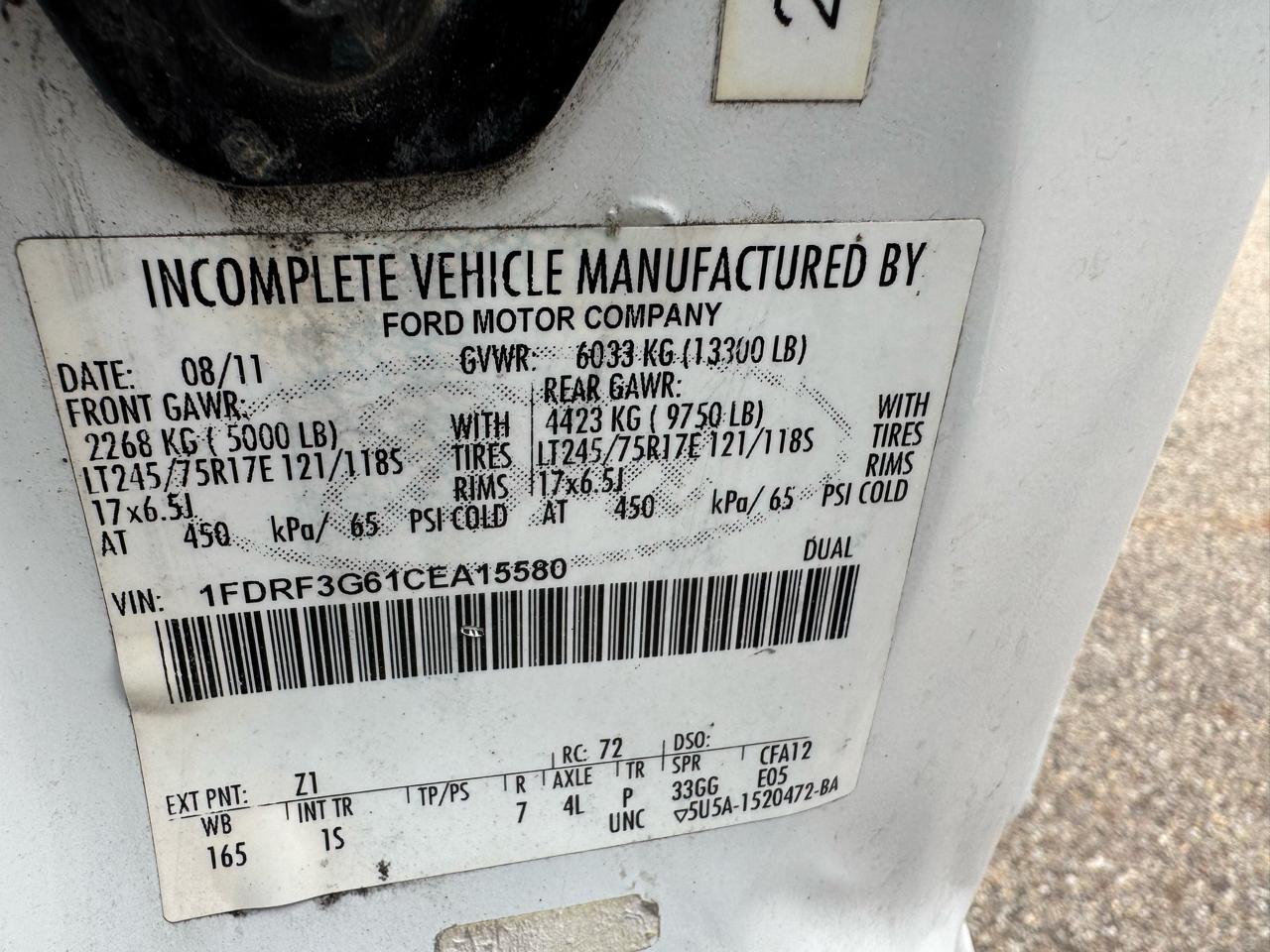 Ford Super Duty F-350 DRW 2WD Reg Cab 165" WB 84" CA XL 2012