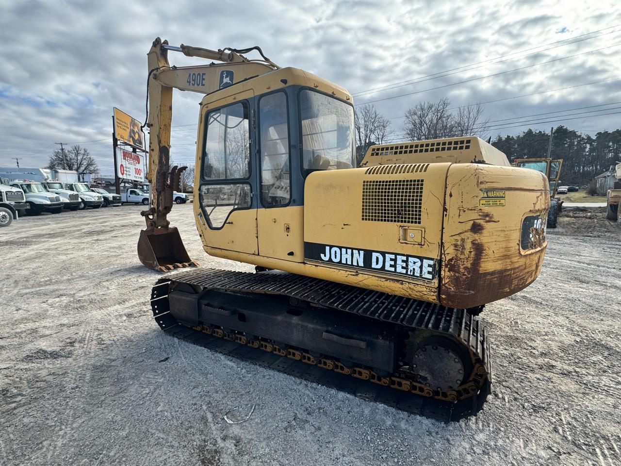John Deere 490E  1993
