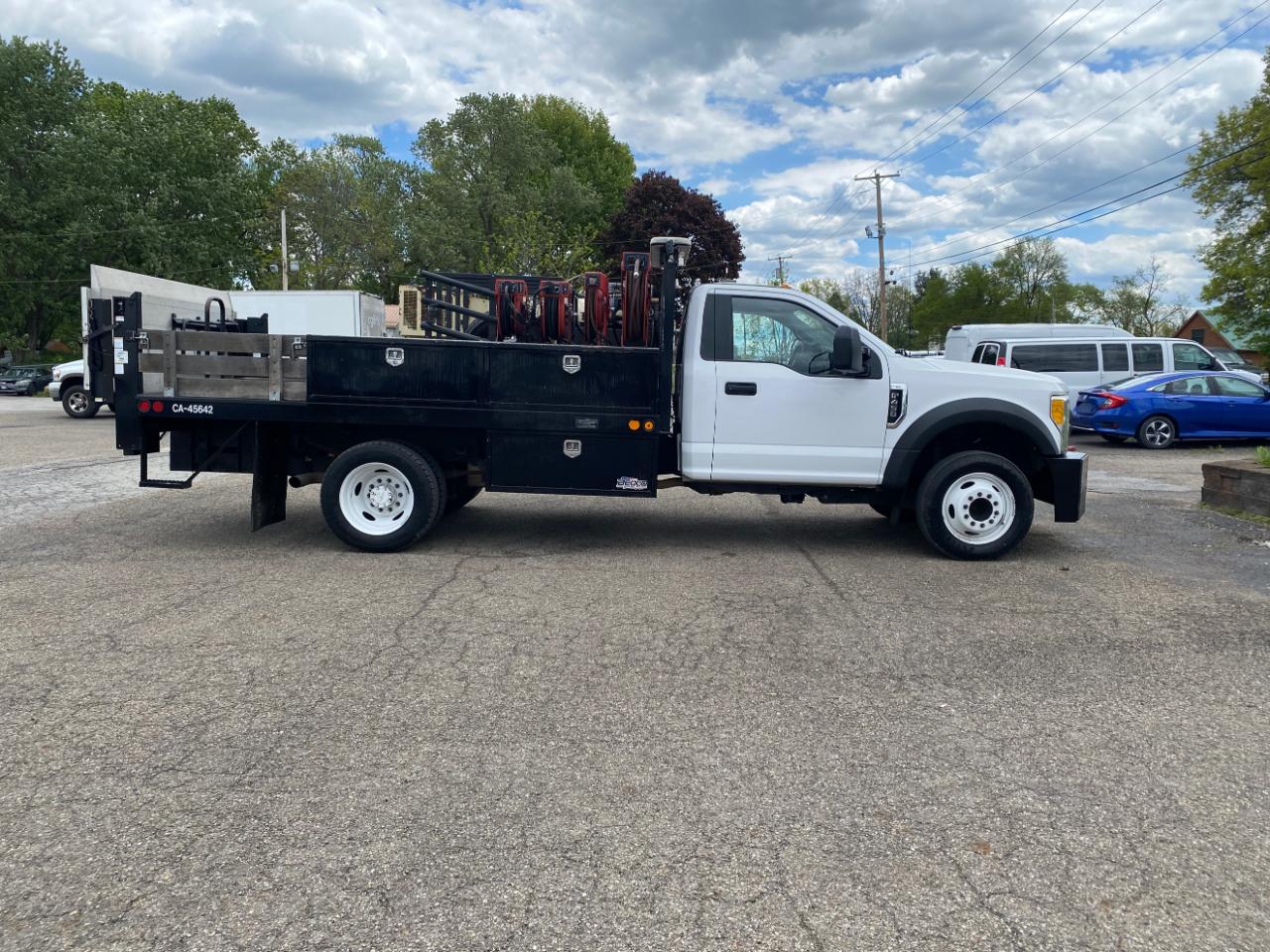 Ford Super Duty F-450 DRW XL 2WD Reg Cab 169" WB 84" CA 2017