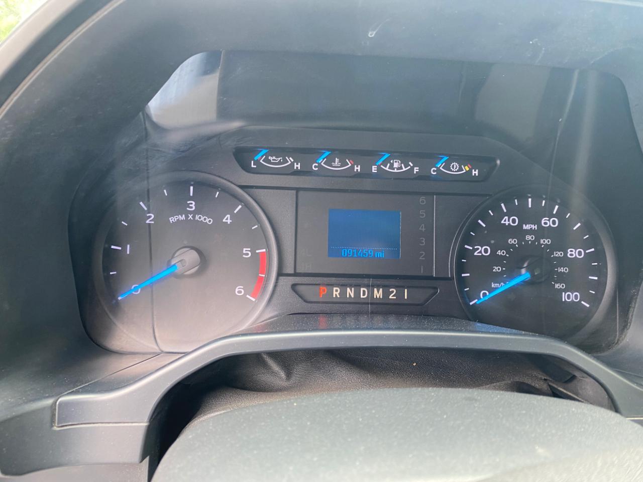 Ford Super Duty F-450 DRW XL 2WD Reg Cab 169" WB 84" CA 2017