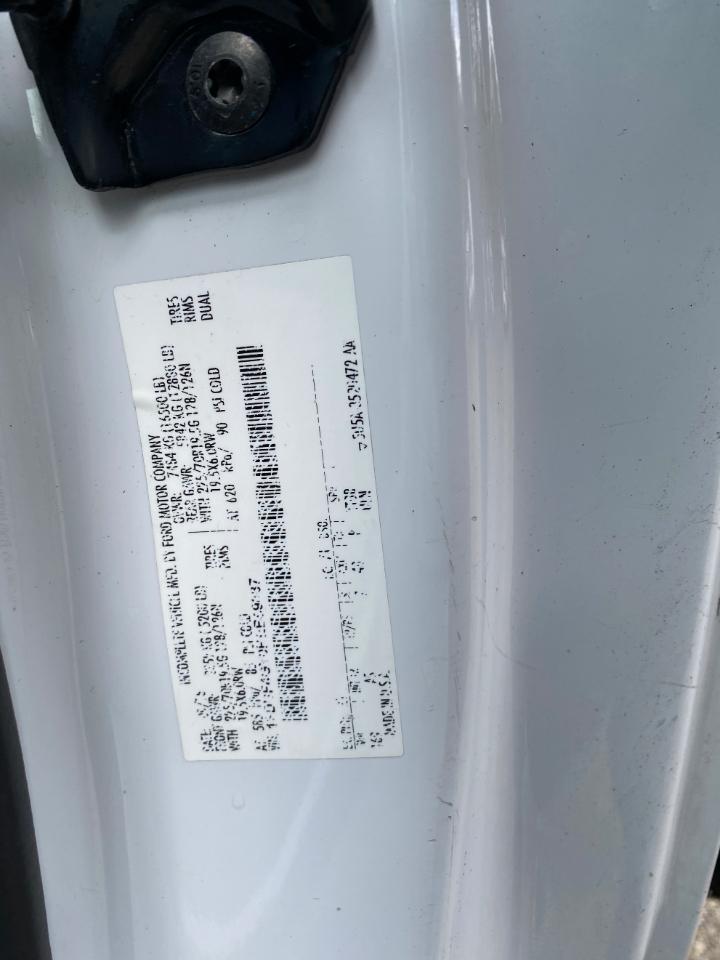 Ford Super Duty F-450 DRW XL 2WD Reg Cab 169" WB 84" CA 2017
