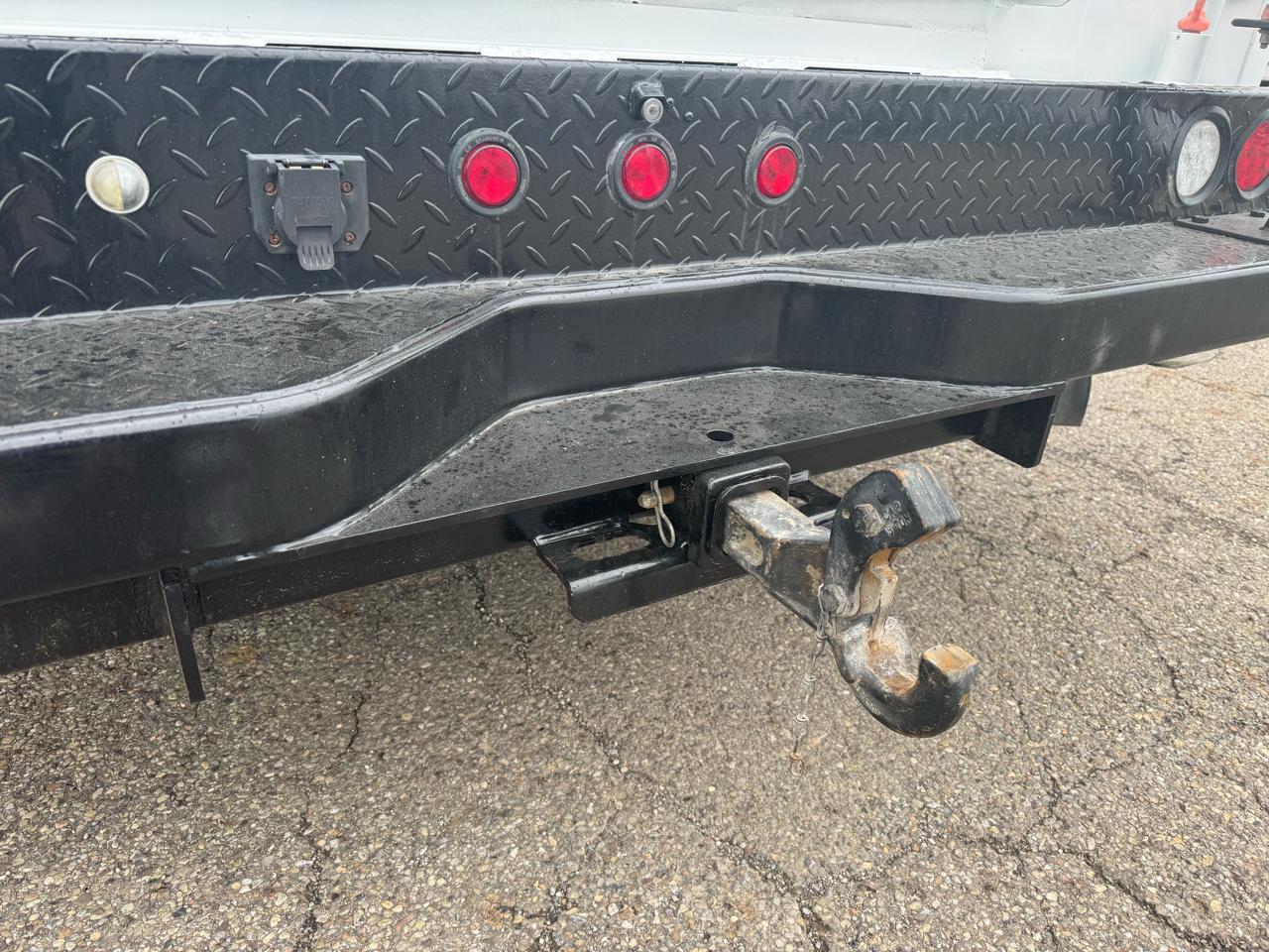 Ford Super Duty F-350 DRW XL 4WD SuperCab 168" WB 60" CA 2019