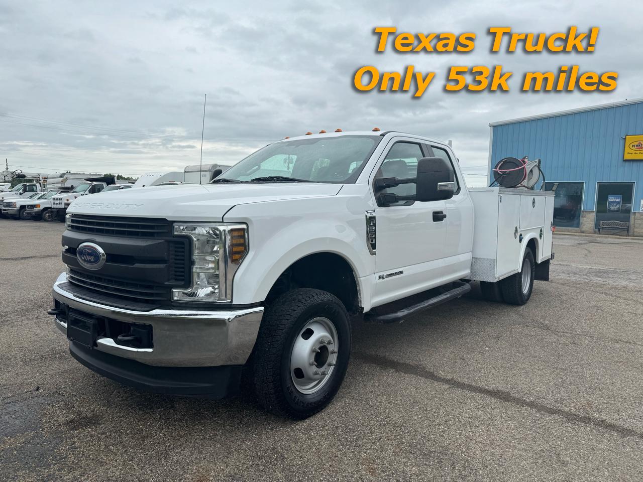 Ford Super Duty F-350 DRW XL 4WD SuperCab 168" WB 60" CA 2019