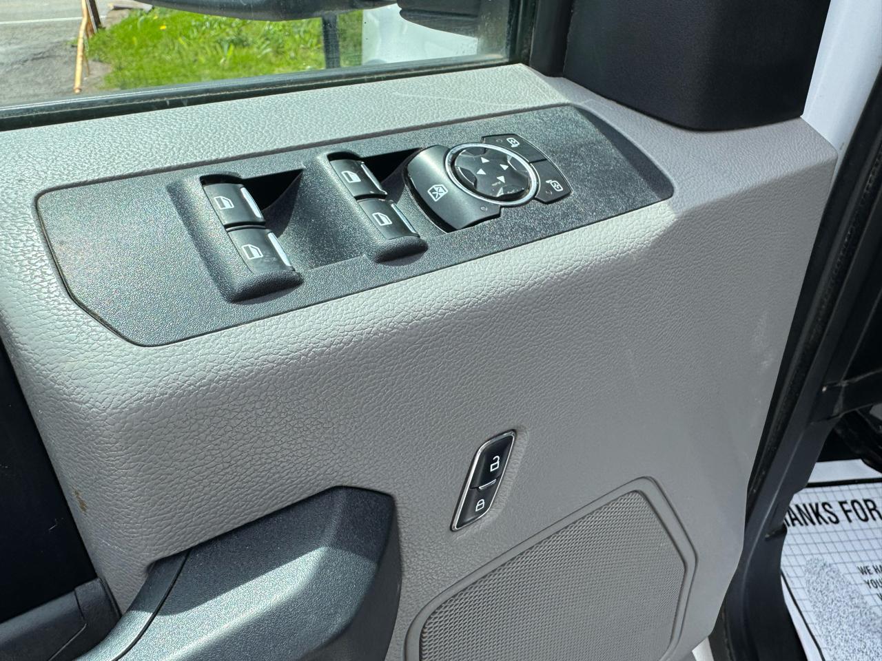Ford Super Duty F-550 DRW XL 4WD Crew Cab 203" WB 84" CA 2018