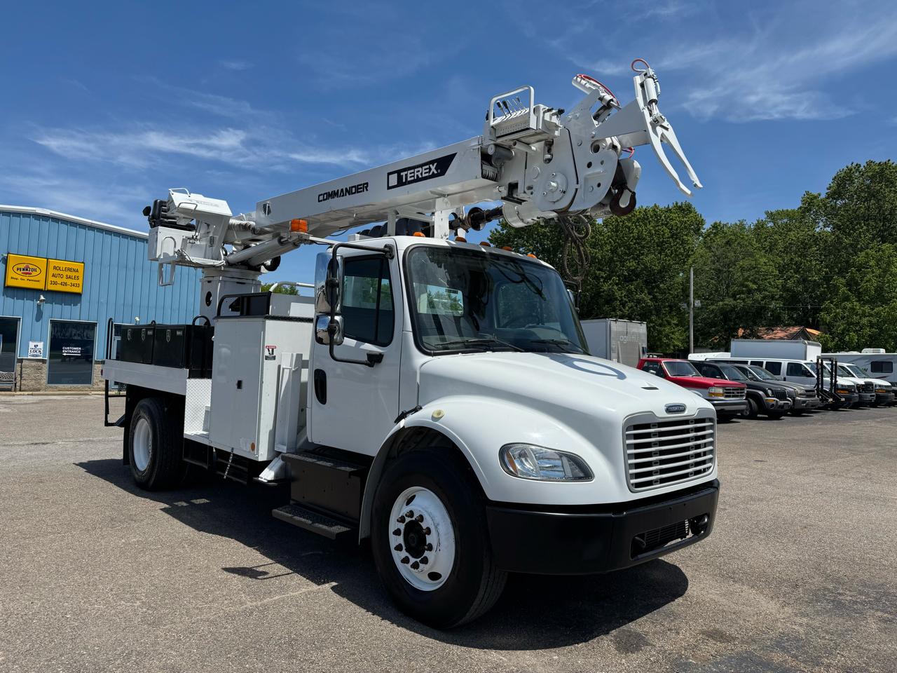 Freightliner M2 106  2014