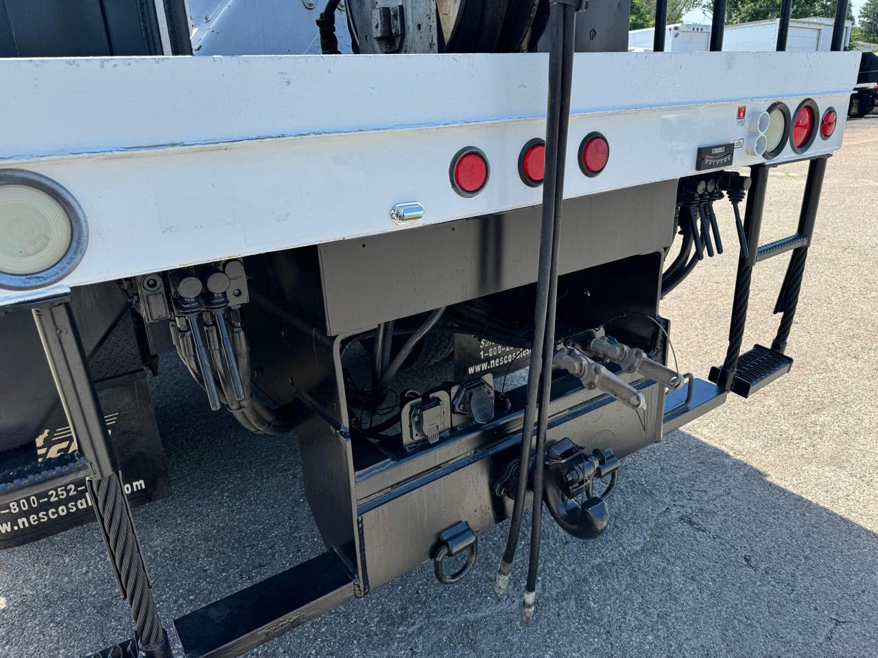 Freightliner M2 106  2014