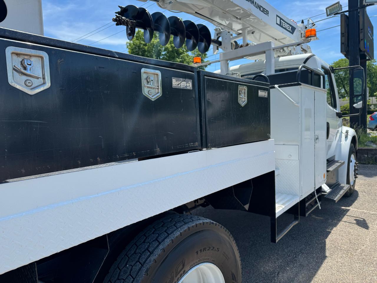 Freightliner M2 106  2014