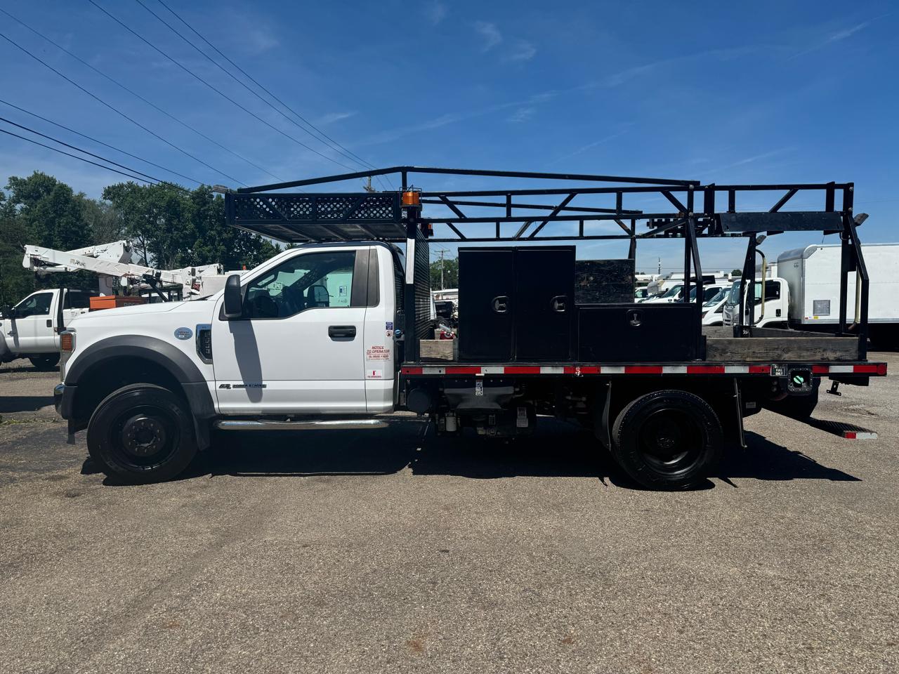 Ford Super Duty F-600 DRW XL 4WD Reg Cab 169" WB 84" CA 2021