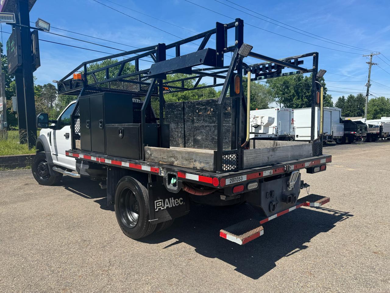 Ford Super Duty F-600 DRW XL 4WD Reg Cab 169" WB 84" CA 2021