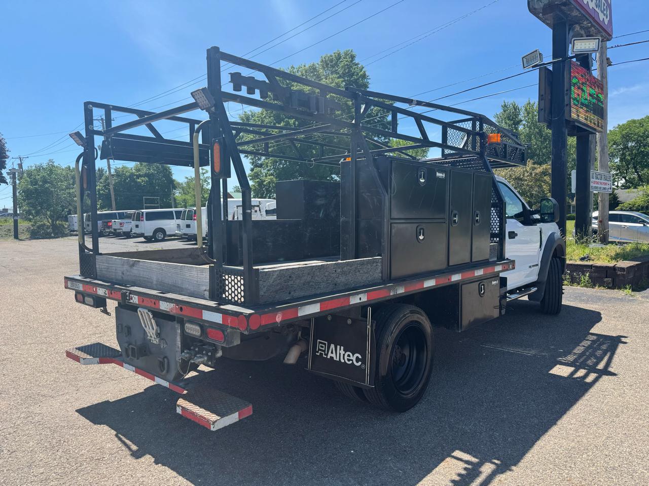 Ford Super Duty F-600 DRW XL 4WD Reg Cab 169" WB 84" CA 2021