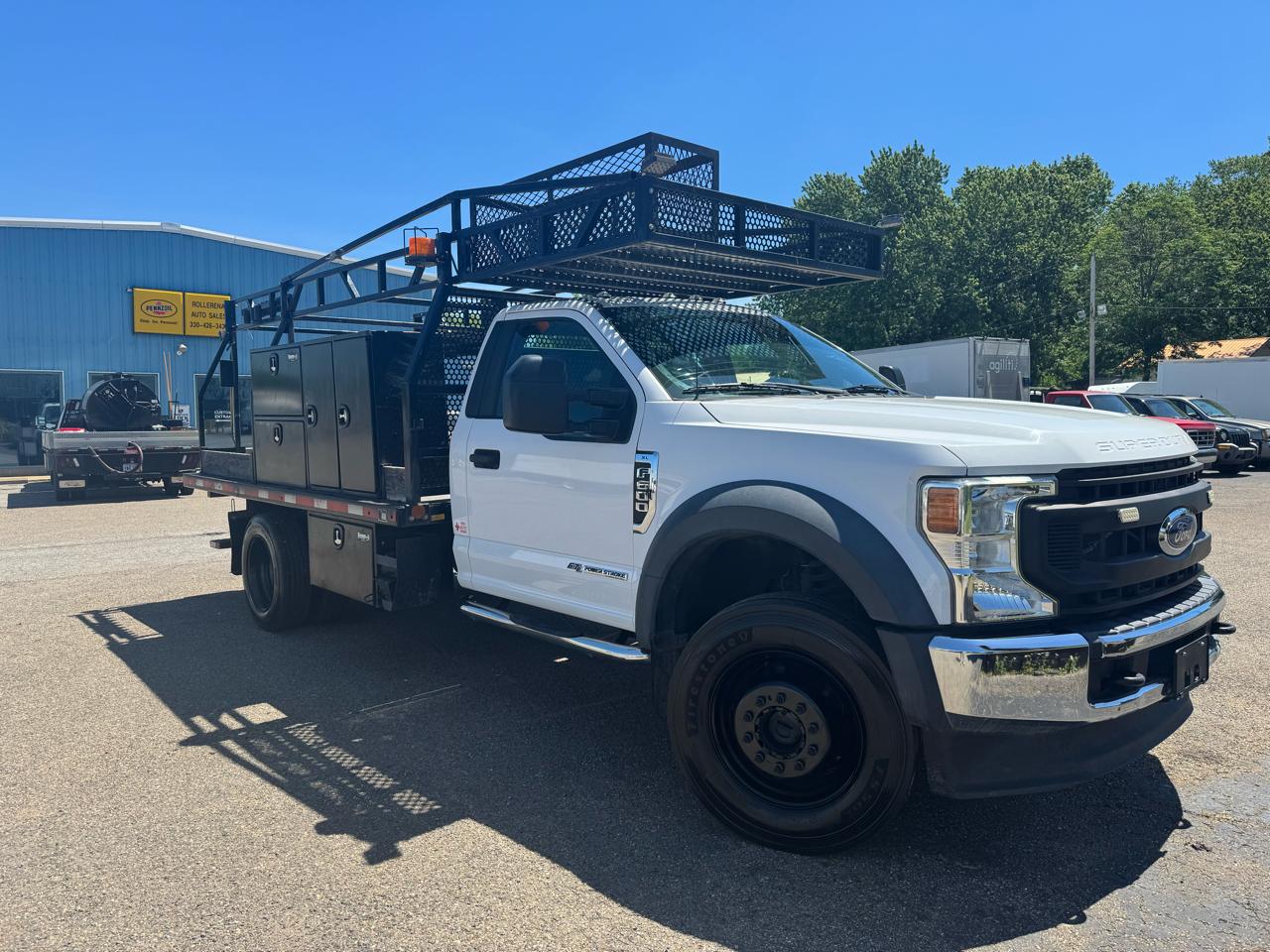 Ford Super Duty F-600 DRW XL 4WD Reg Cab 169" WB 84" CA 2021
