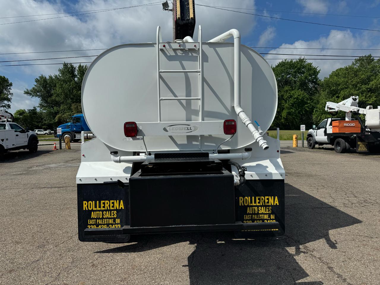 Freightliner M2 106  2023