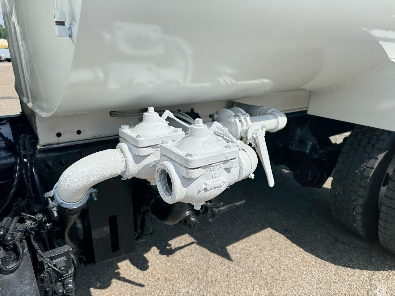 Freightliner M2 106  2023