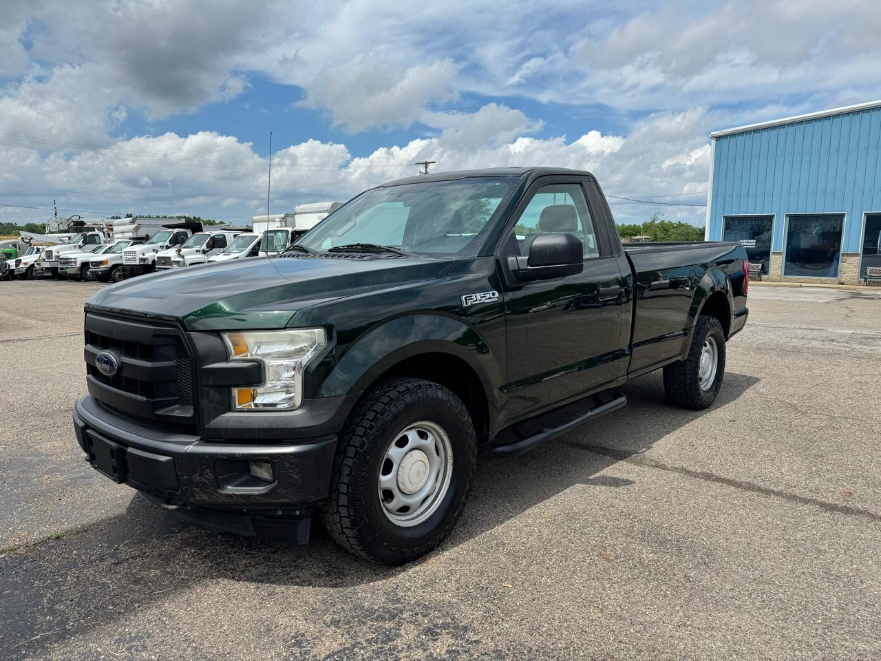 Ford F-150 XLT 4WD Reg Cab 8' Box 2017
