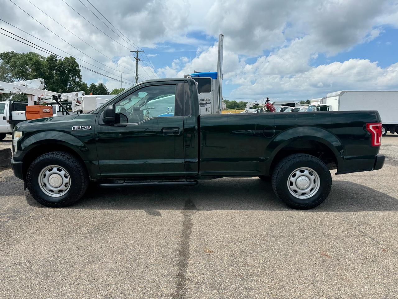 Ford F-150 XLT 4WD Reg Cab 8' Box 2017