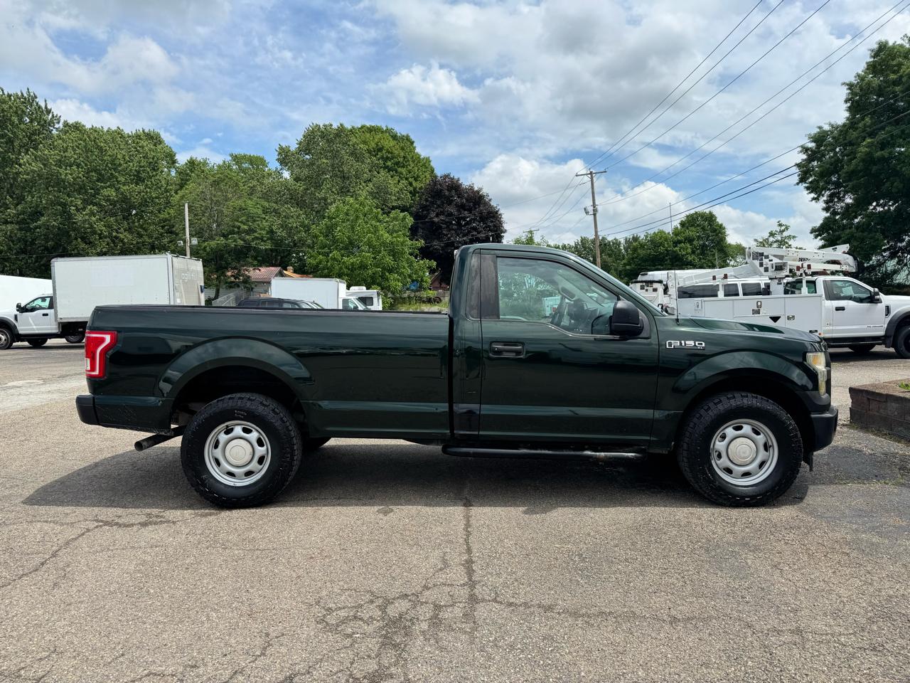 Ford F-150 XLT 4WD Reg Cab 8' Box 2017