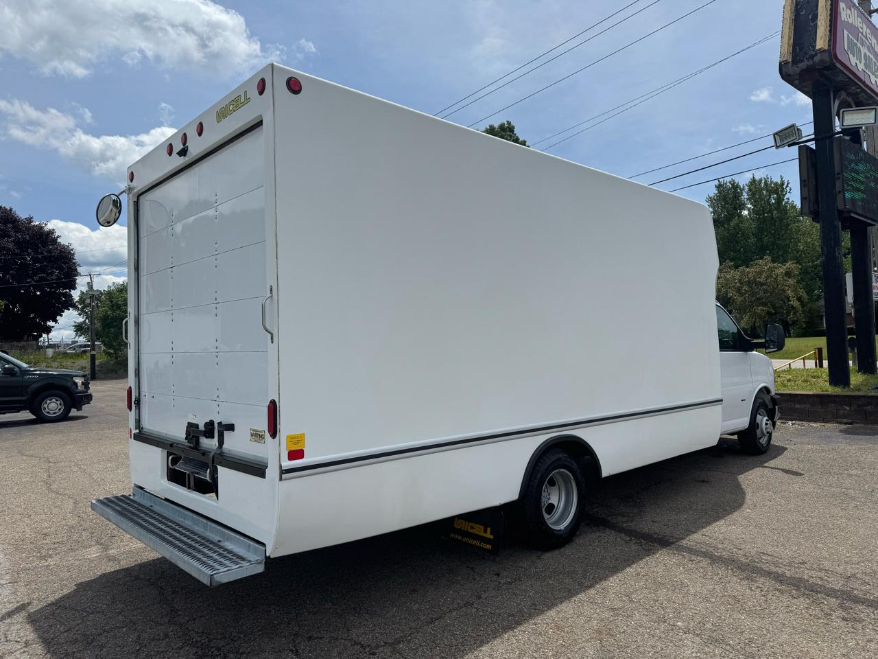 Chevrolet Express Commercial Cutaway 3500 Van 177" 2021