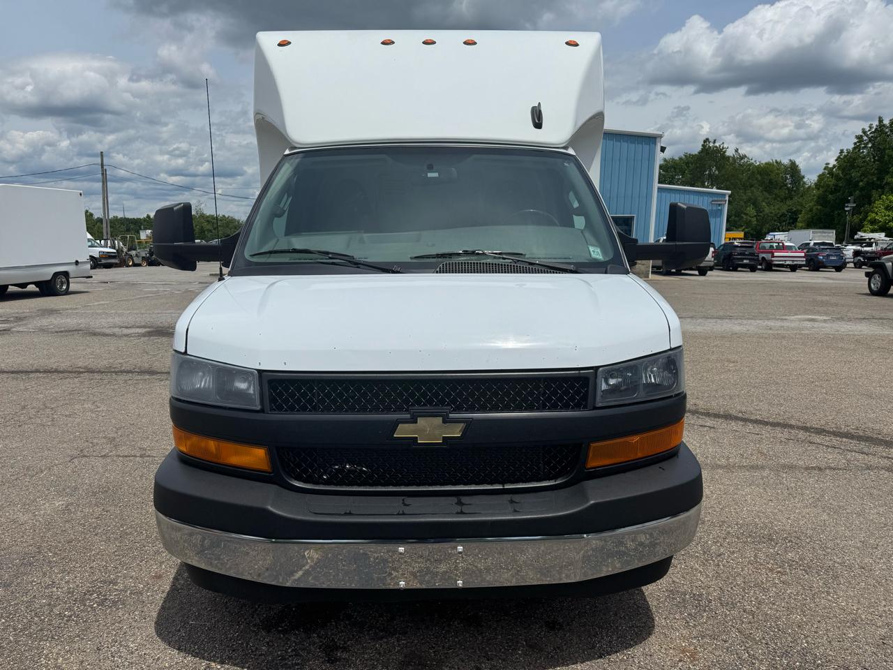 Chevrolet Express Commercial Cutaway 3500 Van 177" 2021