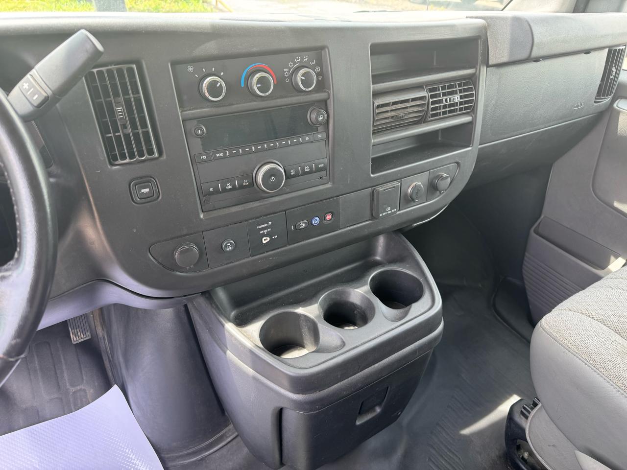 Chevrolet Express Commercial Cutaway 3500 Van 177" 2021