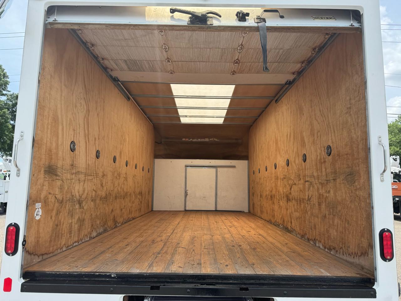 Chevrolet Express Commercial Cutaway 3500 Van 177" 2021