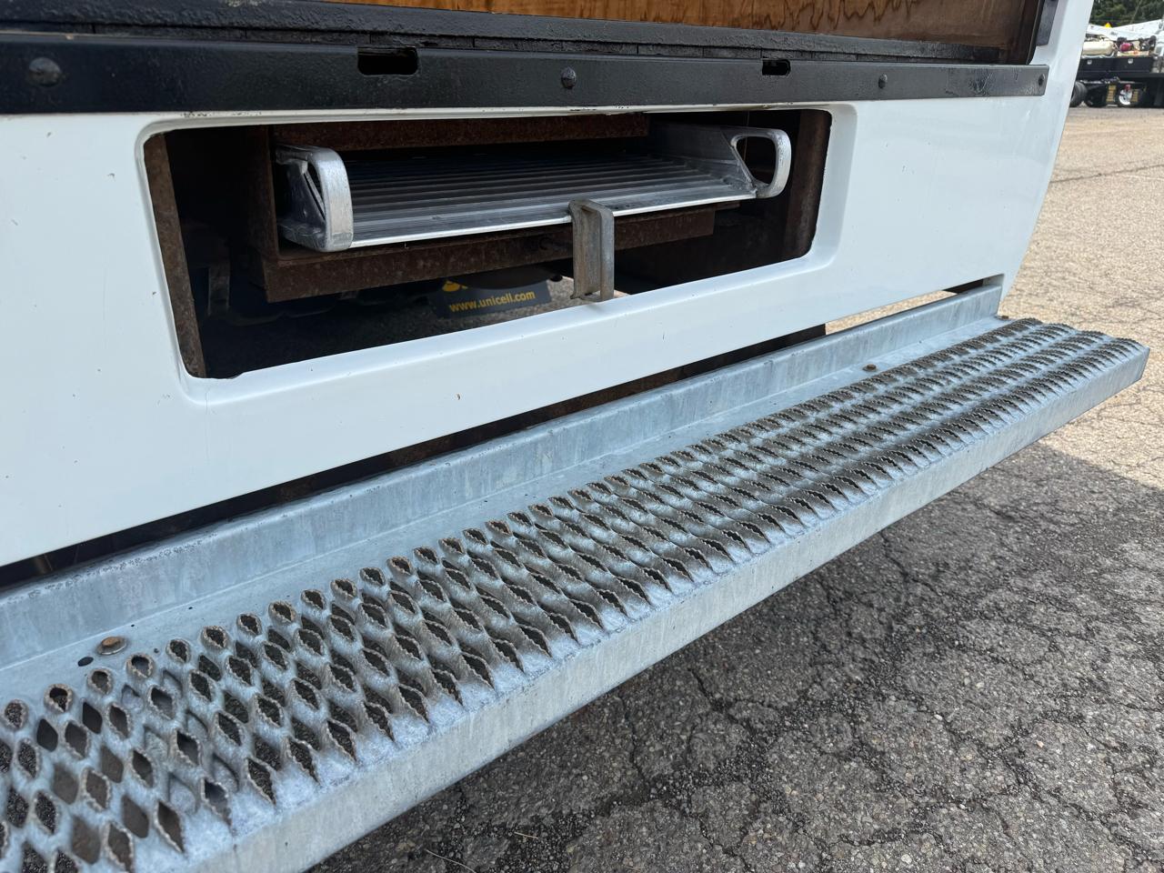 Chevrolet Express Commercial Cutaway 3500 Van 177" 2021