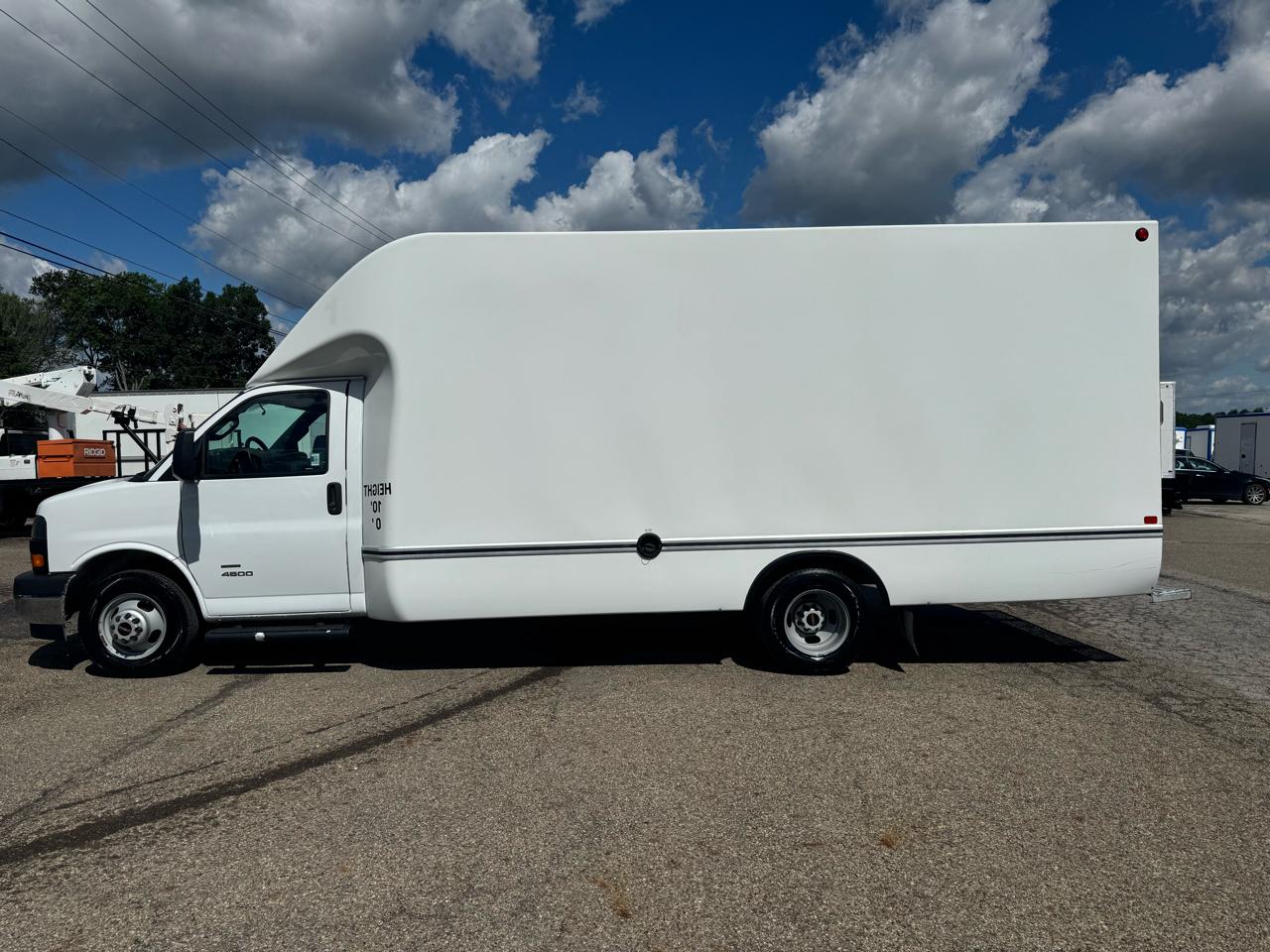 GMC Savana Commercial Cutaway 4500 Van 177" 2020