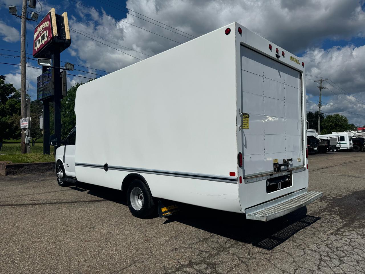 GMC Savana Commercial Cutaway 4500 Van 177" 2020
