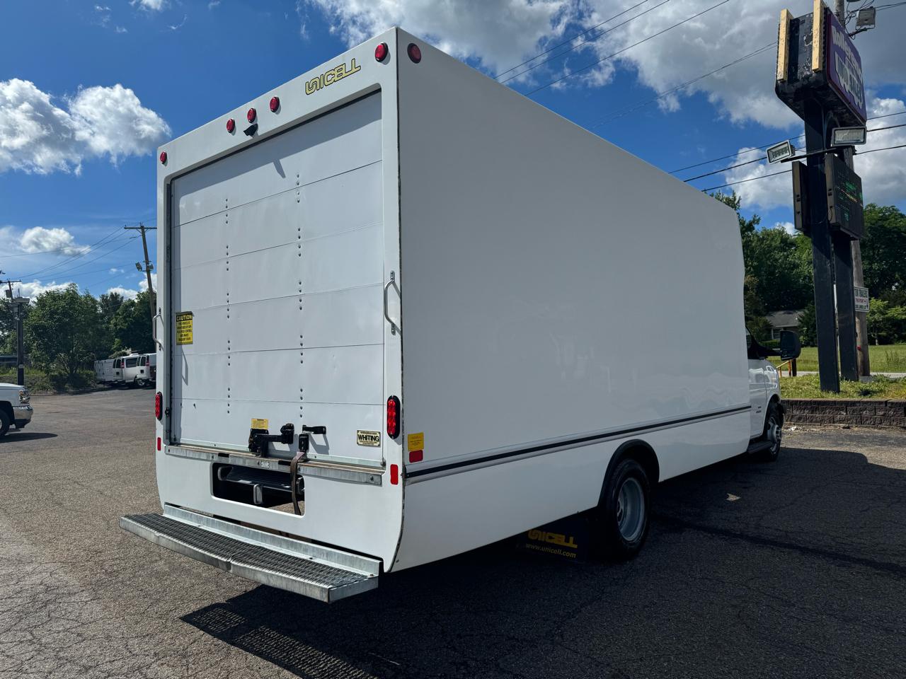 GMC Savana Commercial Cutaway 4500 Van 177" 2020