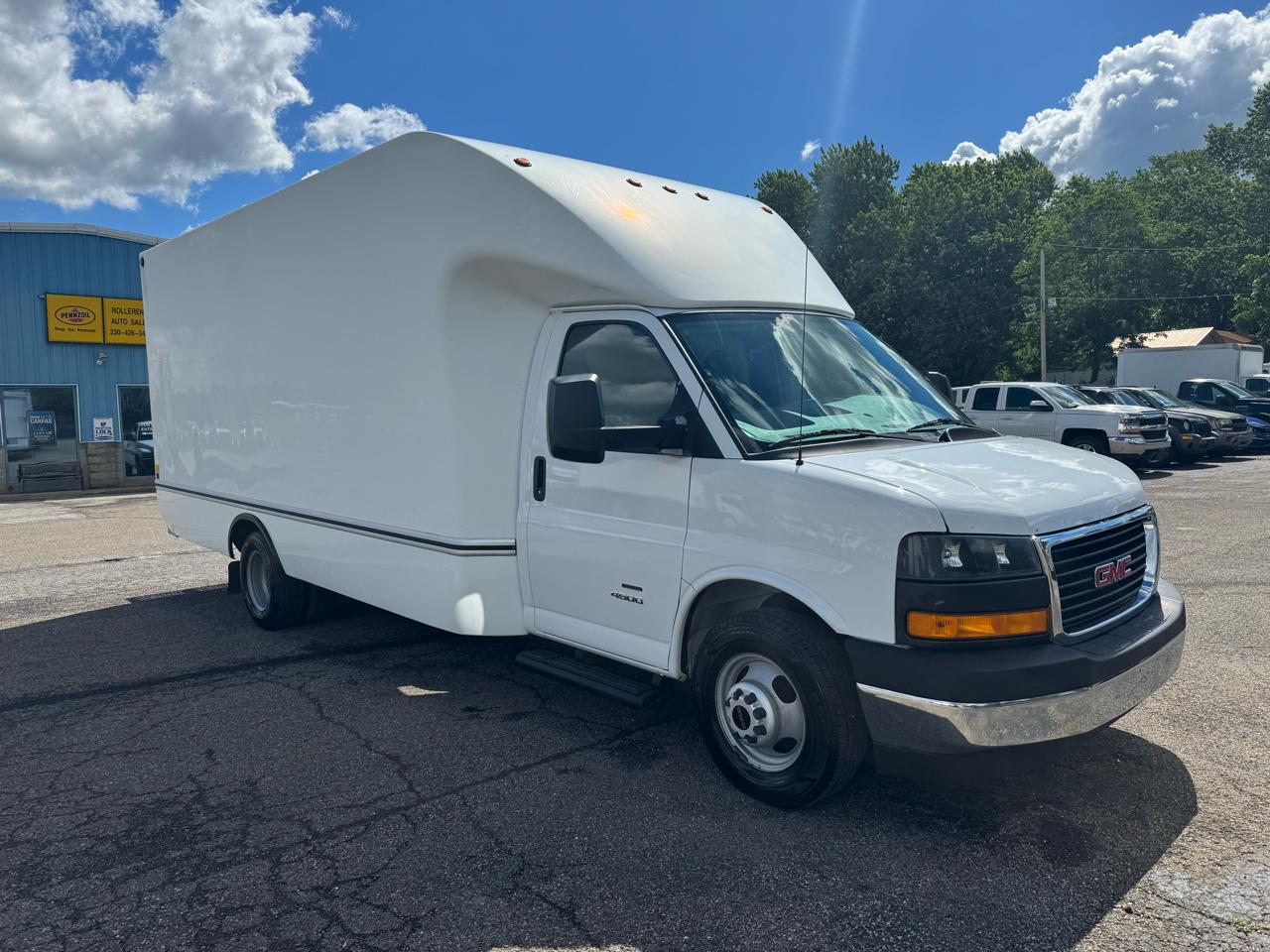 GMC Savana Commercial Cutaway 4500 Van 177" 2020