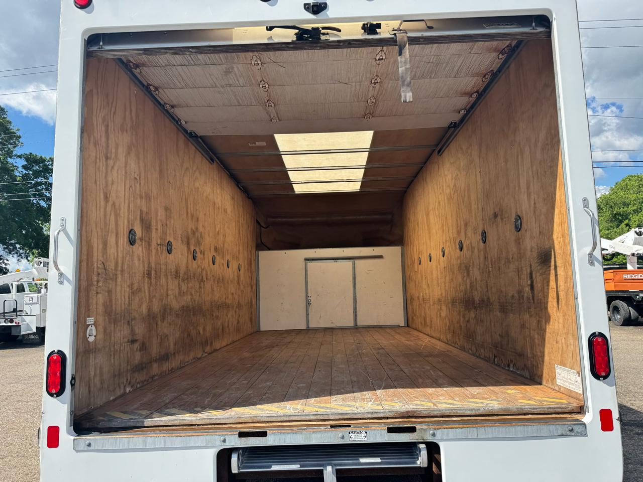 GMC Savana Commercial Cutaway 4500 Van 177" 2020