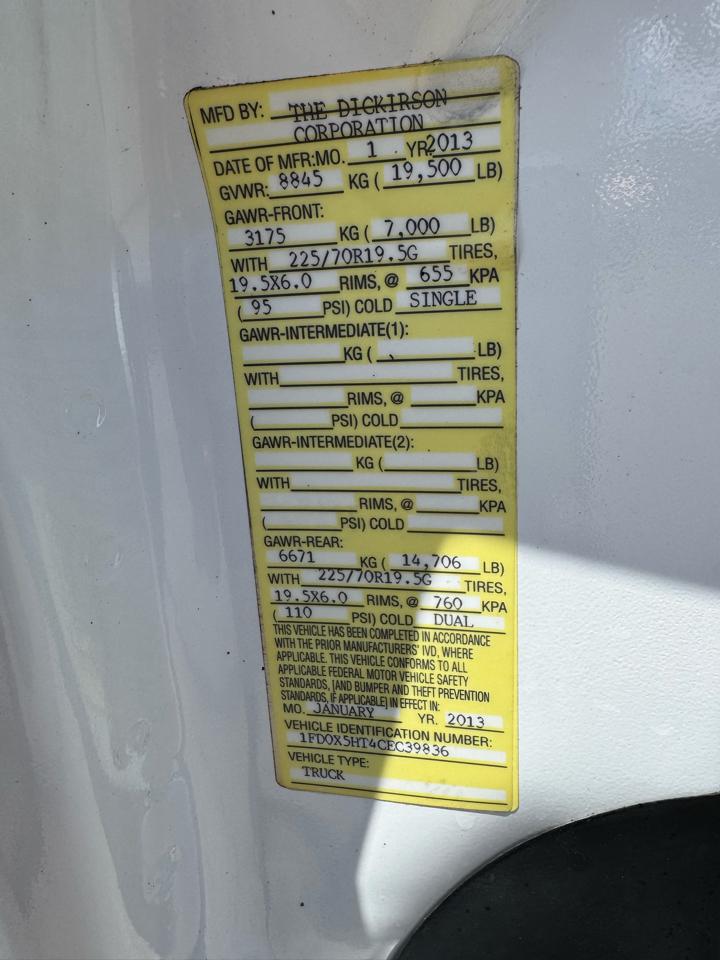 Ford Super Duty F-550 DRW 4WD SuperCab 186" WB 84" CA XL 2012