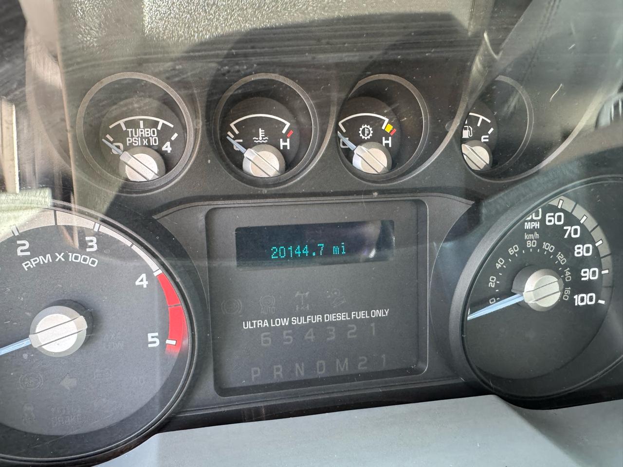 Ford Super Duty F-550 DRW 4WD SuperCab 186" WB 84" CA XL 2012